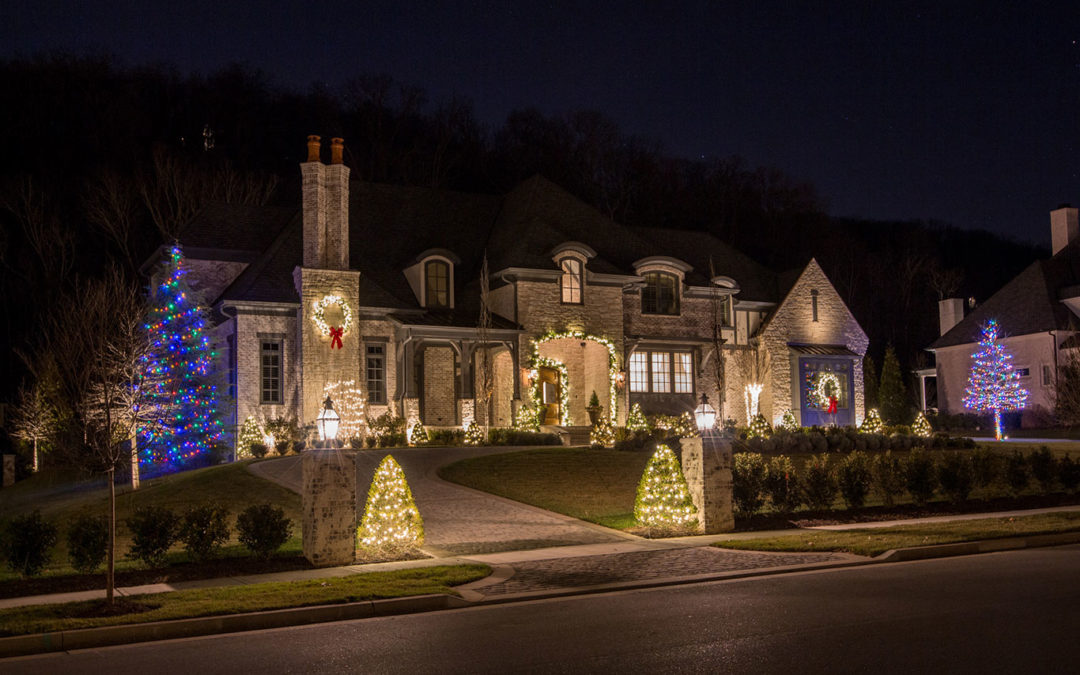 2017 Multi-Color Trees Flanking Warm White Display | Light Up Nashville