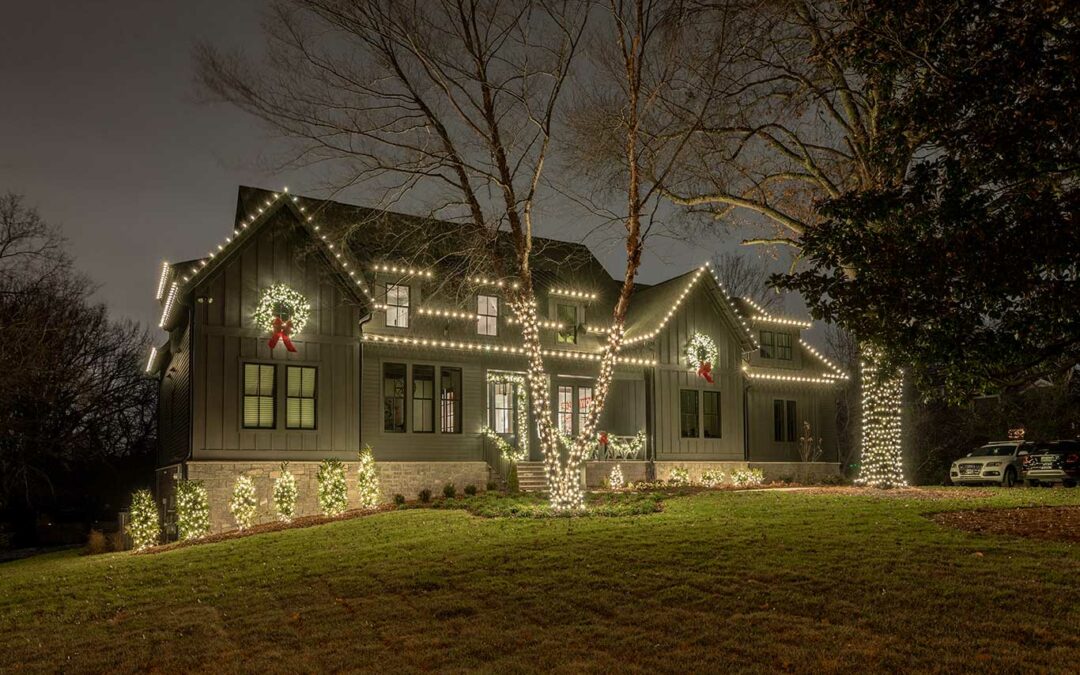 custom built home holiday lighting